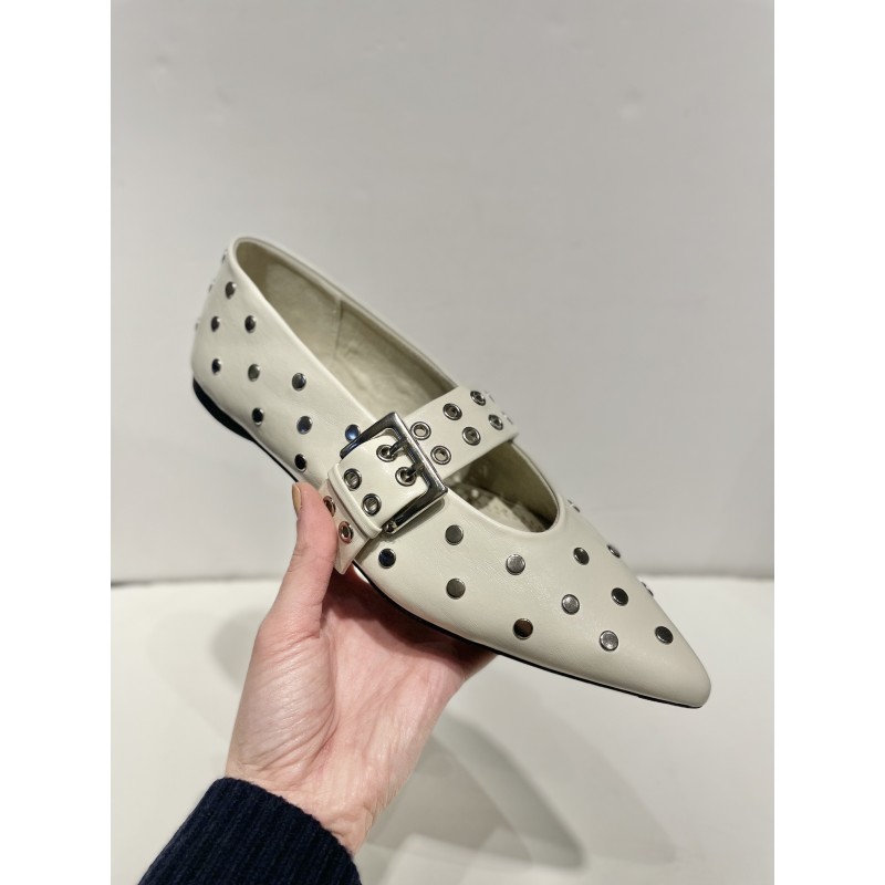 Bailarinas con tachuelas 2