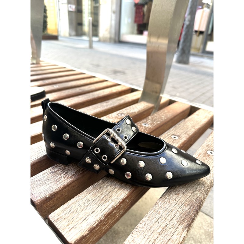 Bailarinas tachuelas