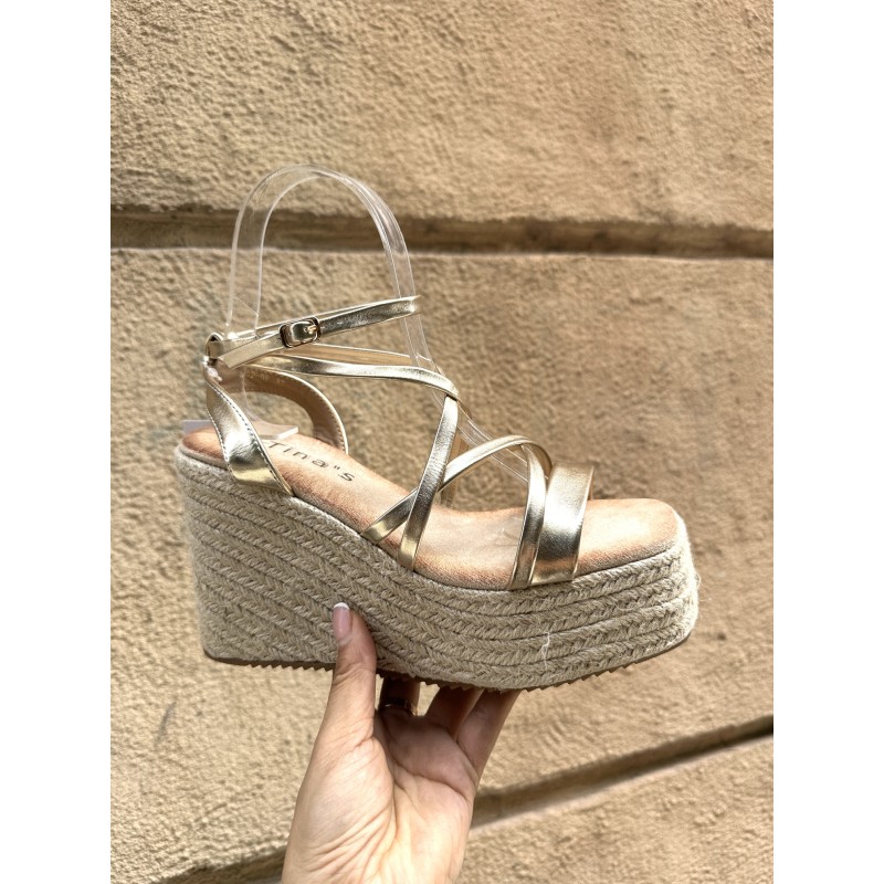 SANDALIAS CON CUÑA 2