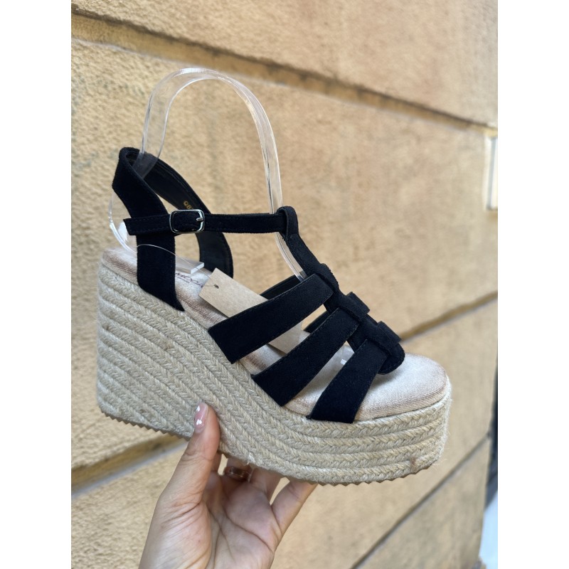 SANDALIA CON PLATAFORMA