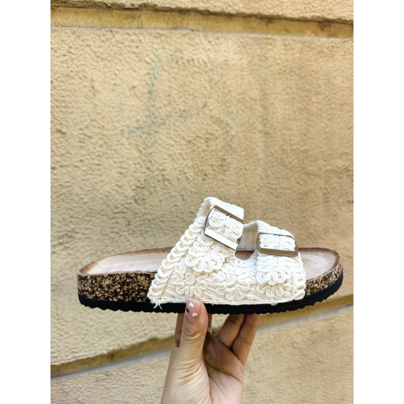 SANDALIAS CHANCLA PLANA BOHO- CHIC 2