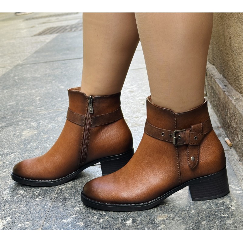 BOTINES