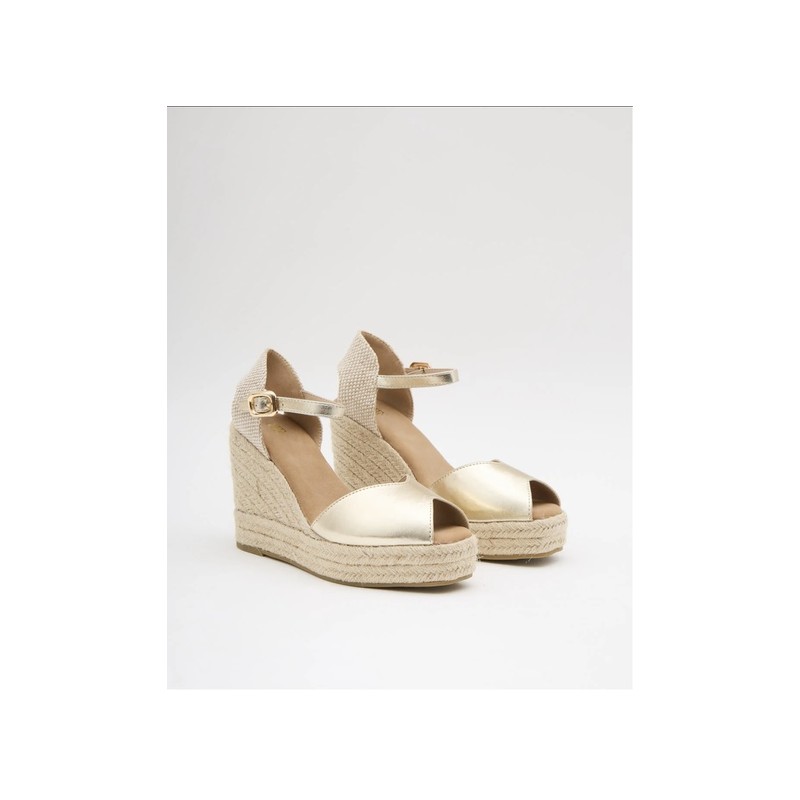Sandalia de cuña