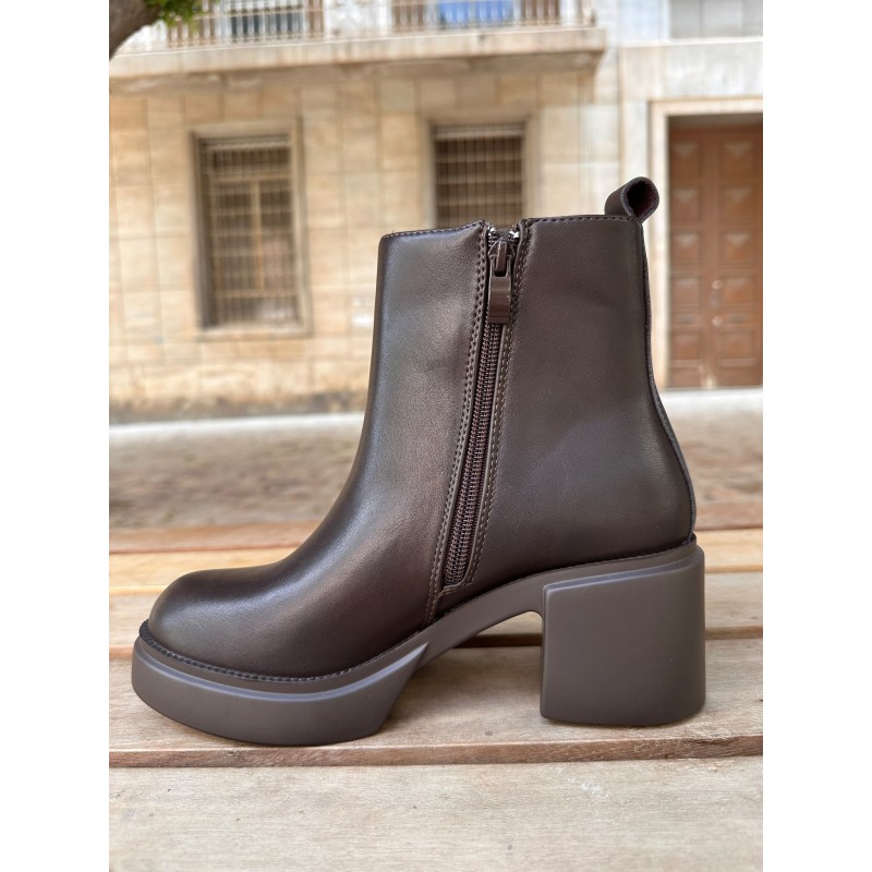 Botines de tacón grueso