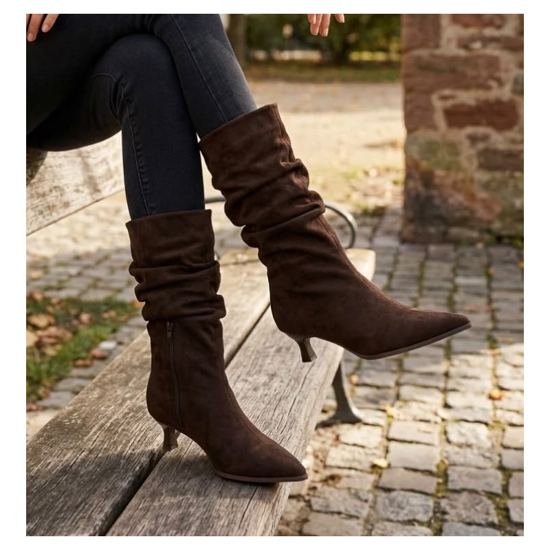 Botas altas con caña arrugada